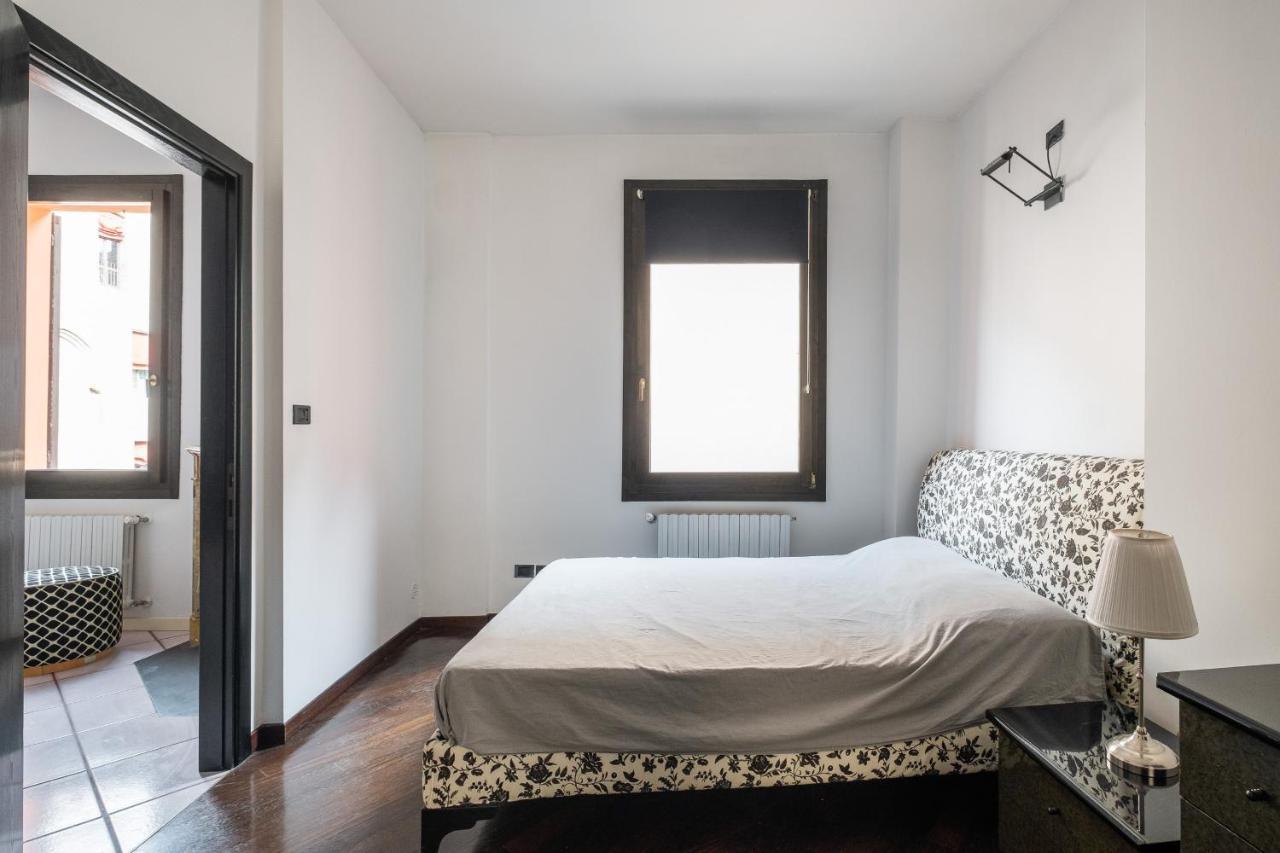 Torre Dell'Orologio Apartment By Wonderful Italy Bolonya Dış mekan fotoğraf