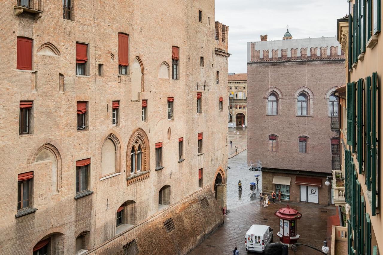 Torre Dell'Orologio Apartment By Wonderful Italy Bolonya Dış mekan fotoğraf